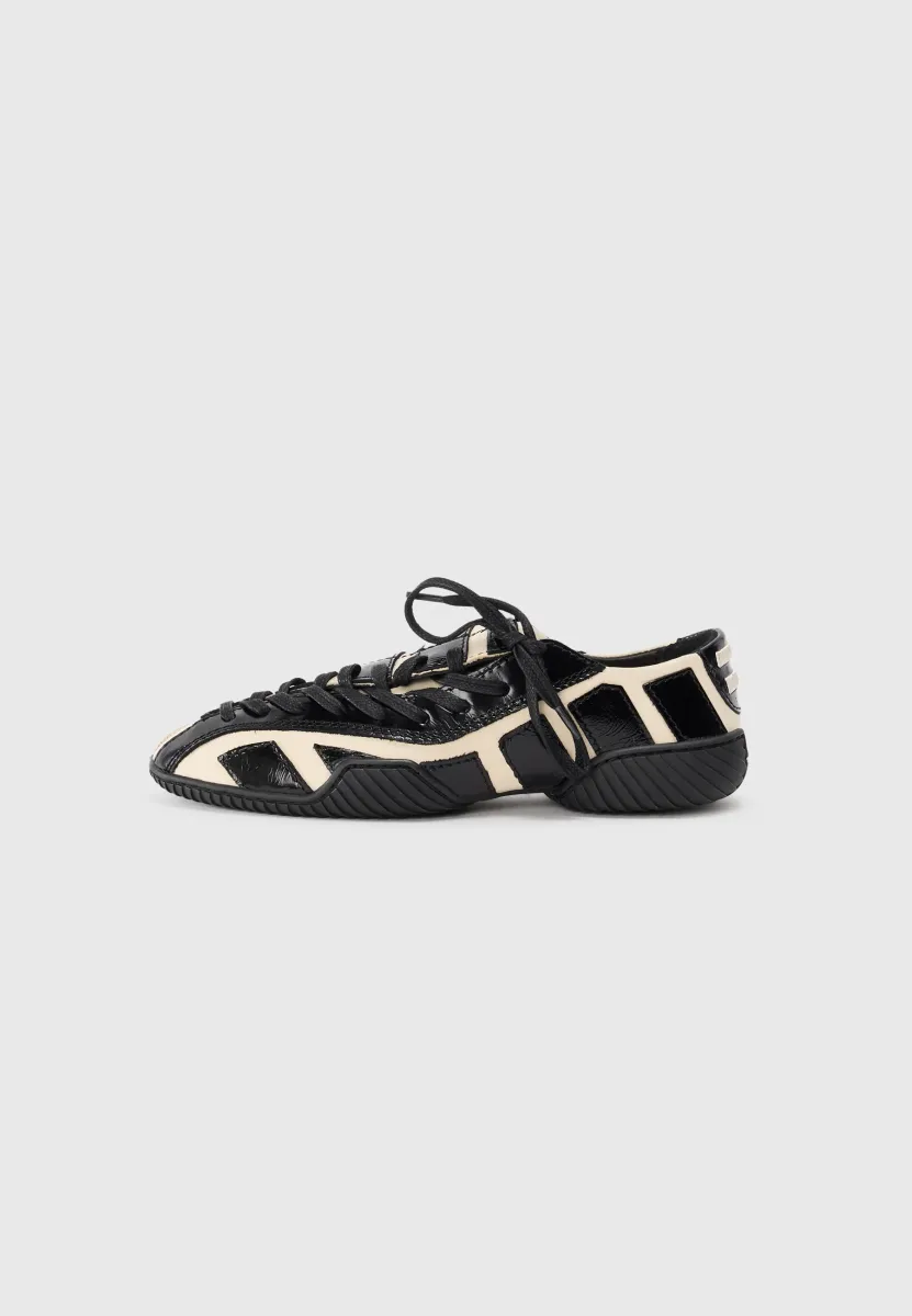 EDYTA - Sneaker low - cream/black
