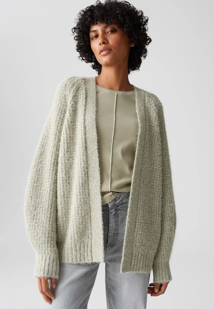 EFFECT LOCKERE PASSFORM - Strickjacke - soft matcha