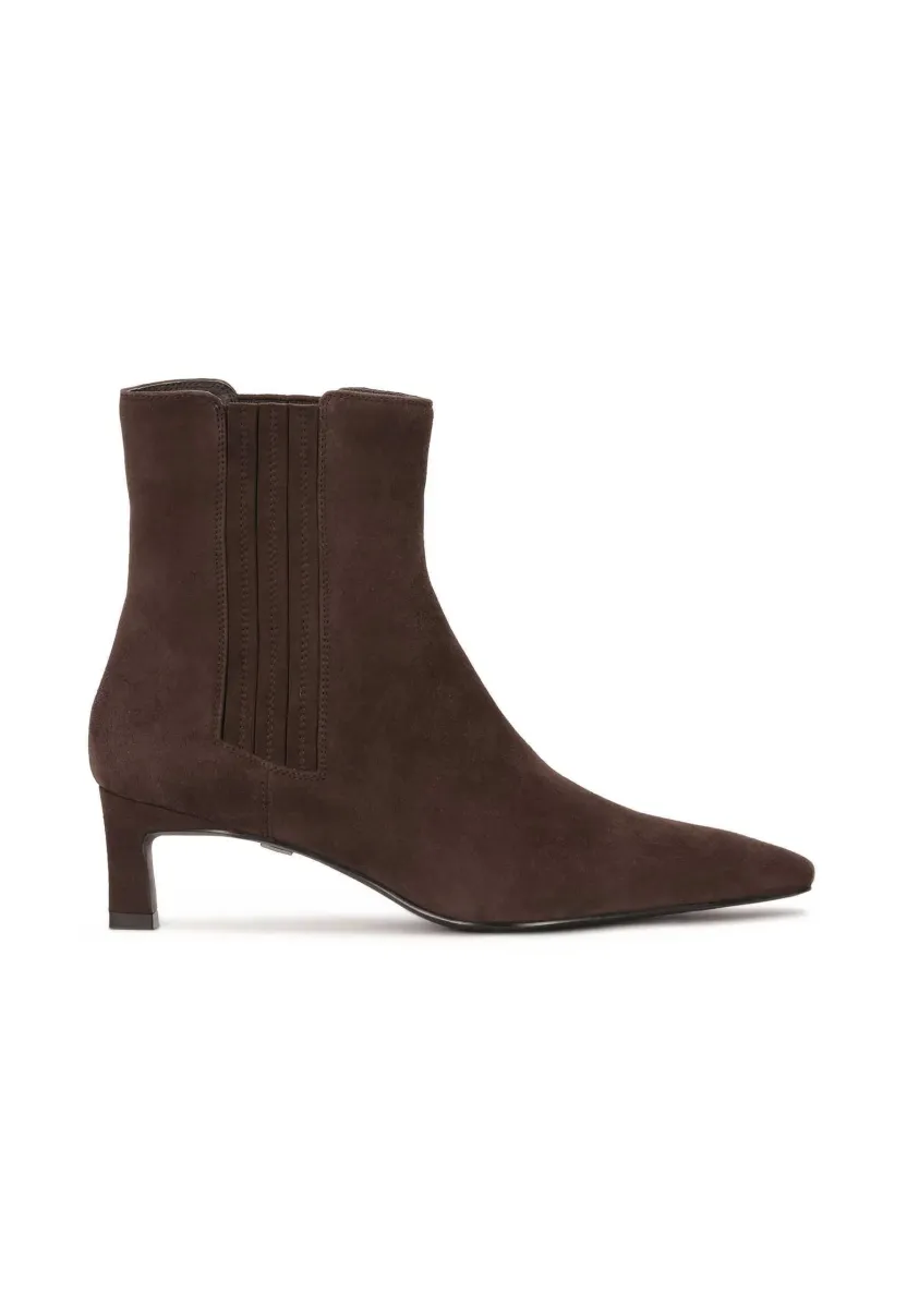 EMBERLY - Stiefelette - brown