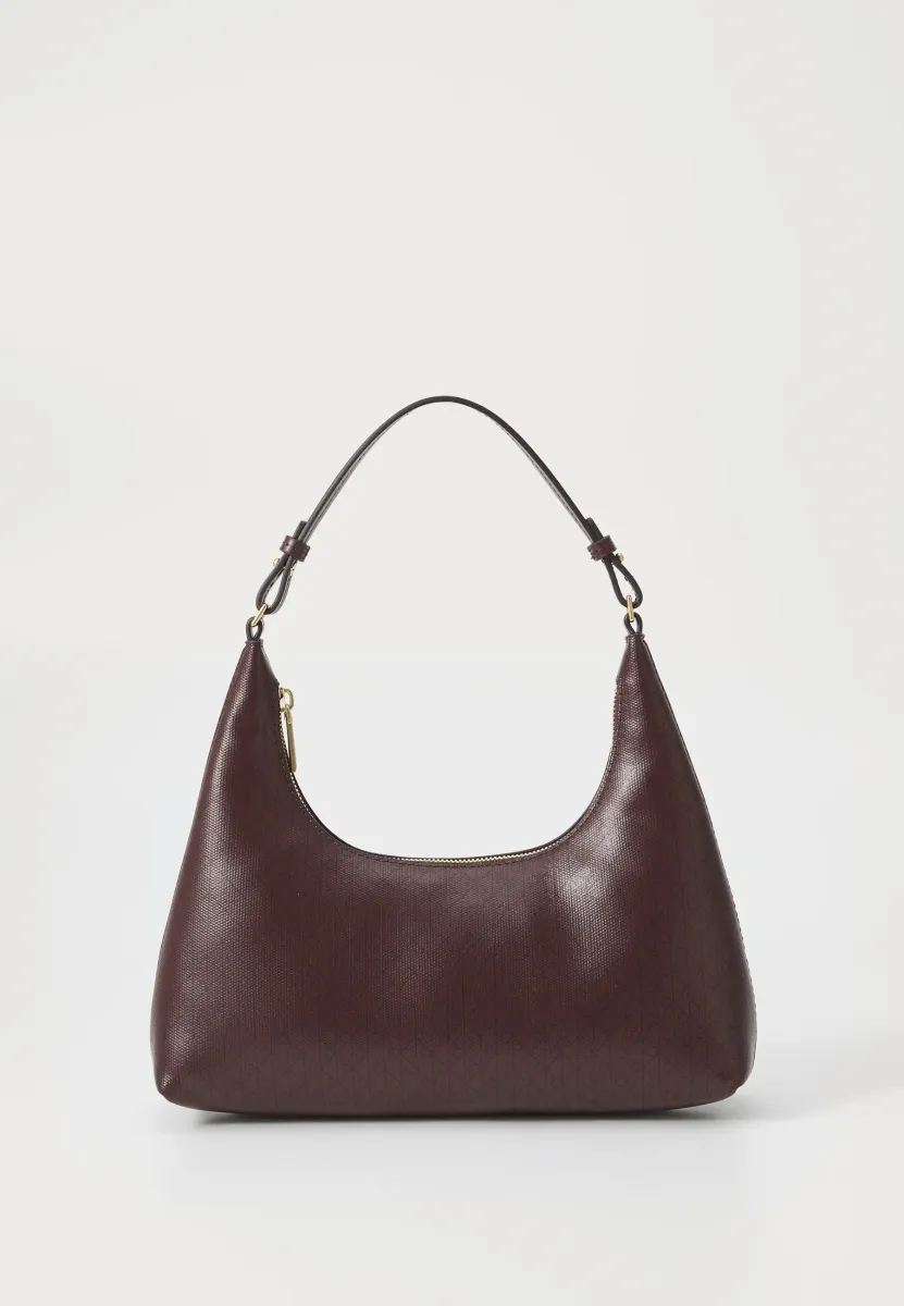 EMBLEM SHOULDER BAG - Handtasche - fudge