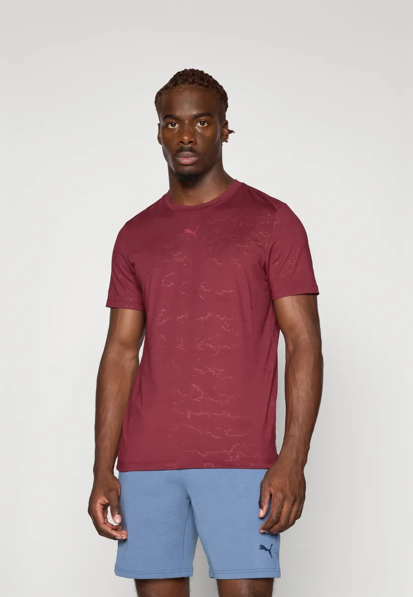 EMBOSS TEE - Sport T-Shirt - ruby shimmer