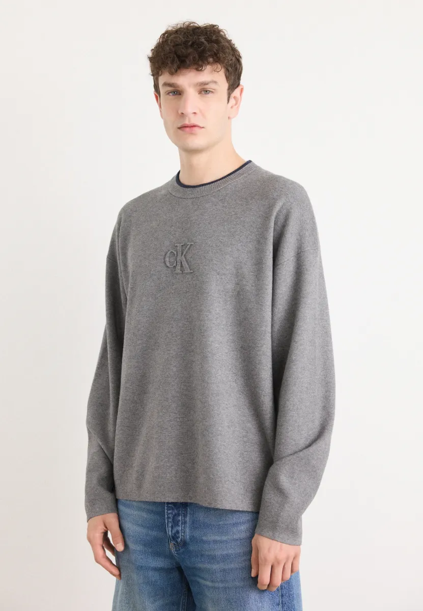 EMBOSSED LOGO SWEATER - Strickpullover - medium grey heather