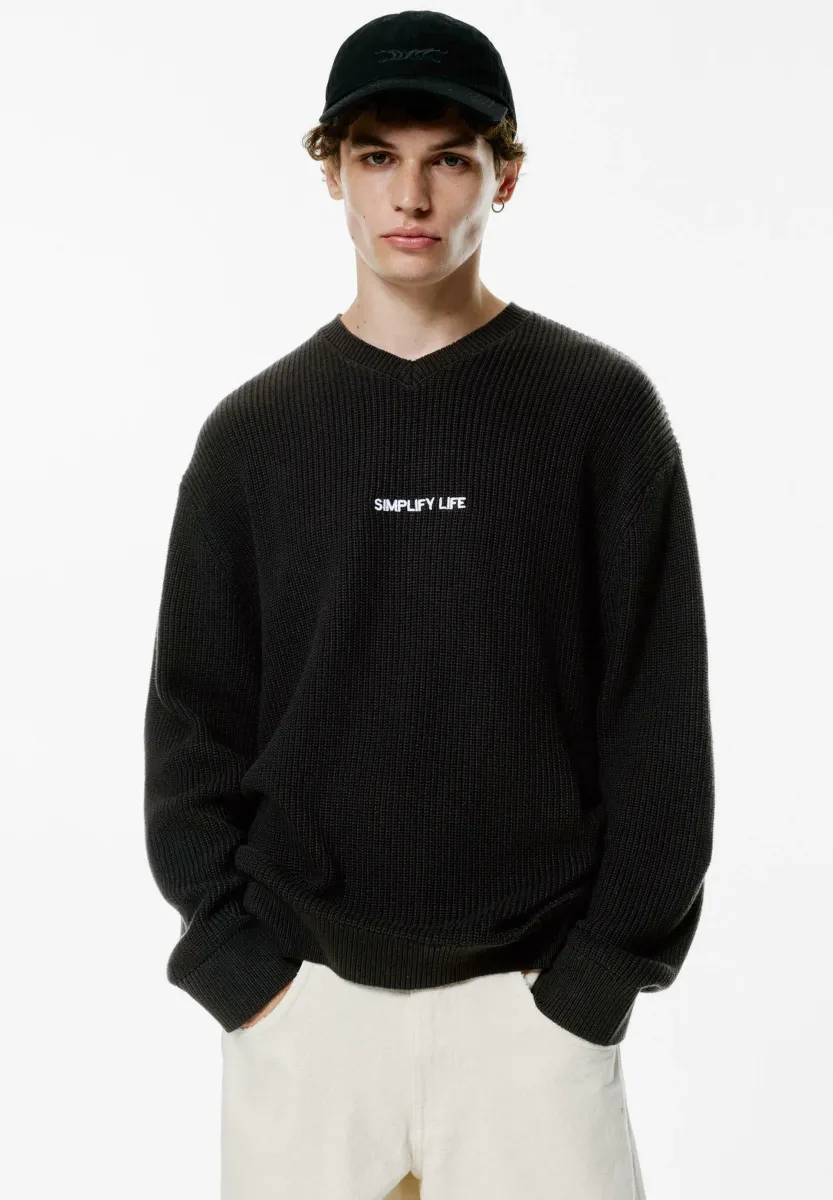 EMBROIDERED SLOGAN - Strickpullover - black
