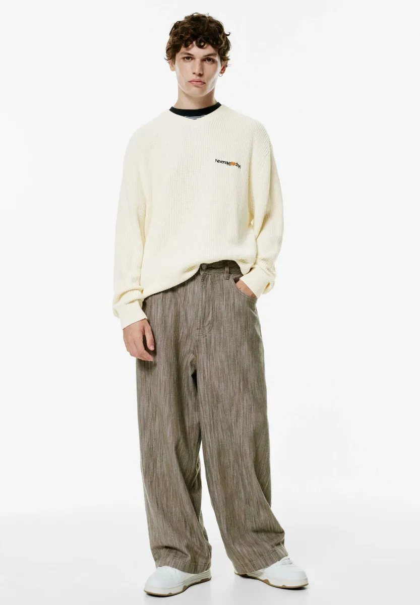 EMBROIDERED SLOGAN - Strickpullover - white