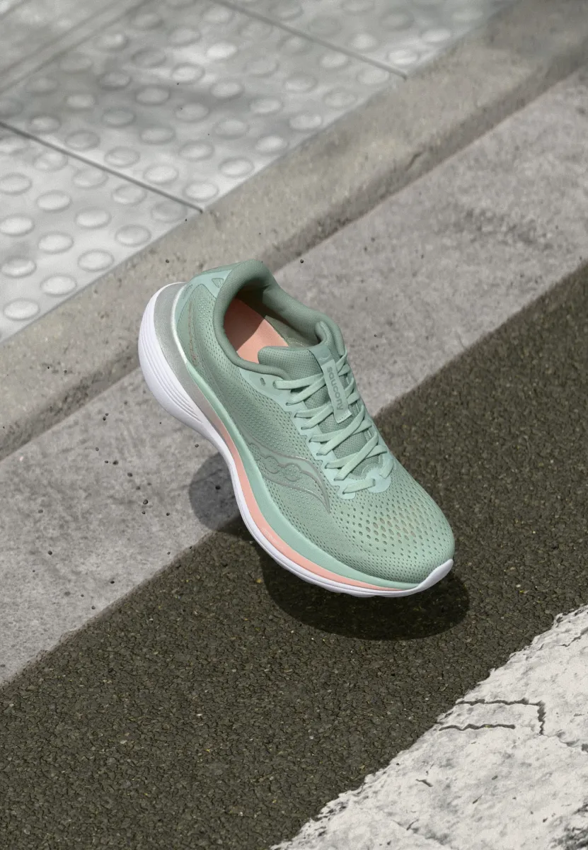 ENDORPHIN TRAINER - Laufschuh Straße - aloe