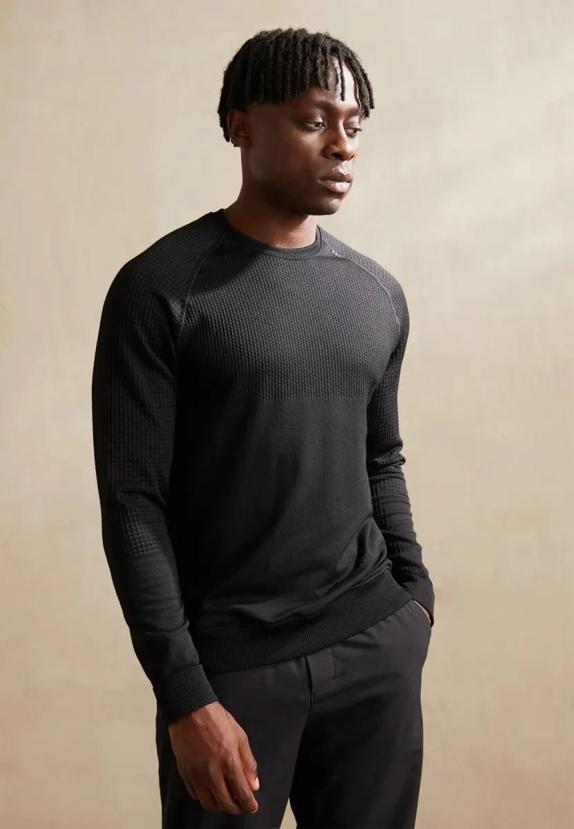 ENGINEERED WARMTH LS CREW - Strickpullover - black