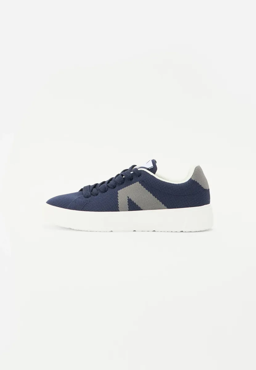 ESSENCE UNISEX - Sneaker low - academy blue/white