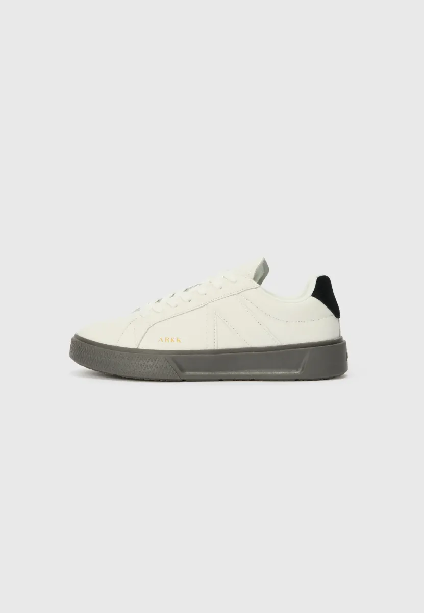 ESSENCE UNISEX - Sneaker low - white/dark gum