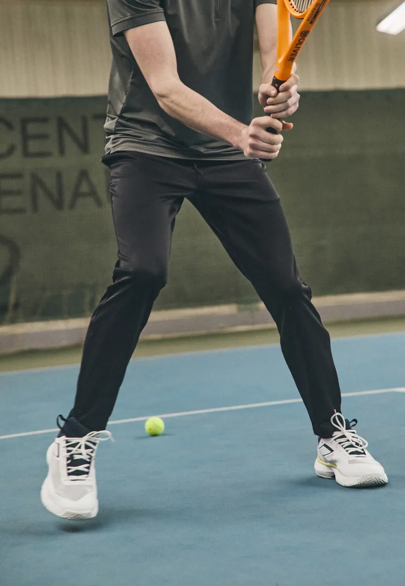 ESSENTIAL ACTIVE PANTS - Jogginghose - black beauty