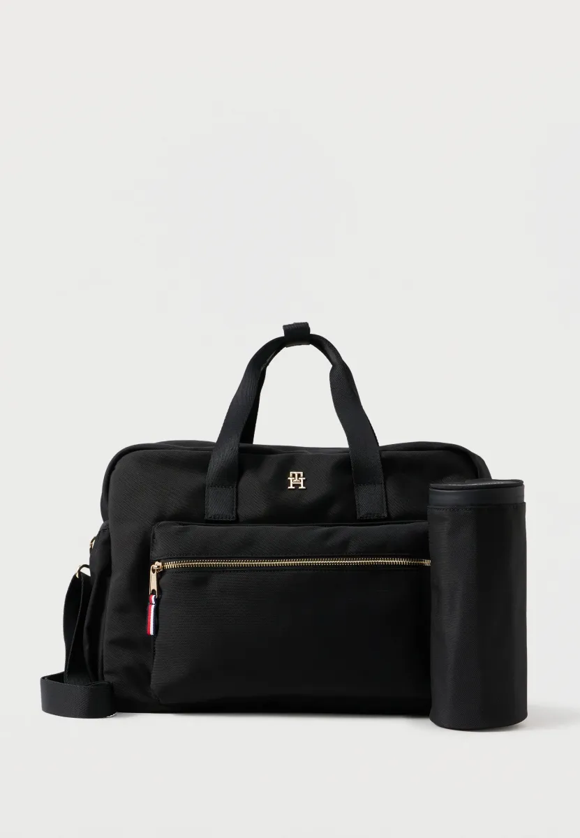 ESSENTIAL CHANGING BAG - Wickeltasche - black