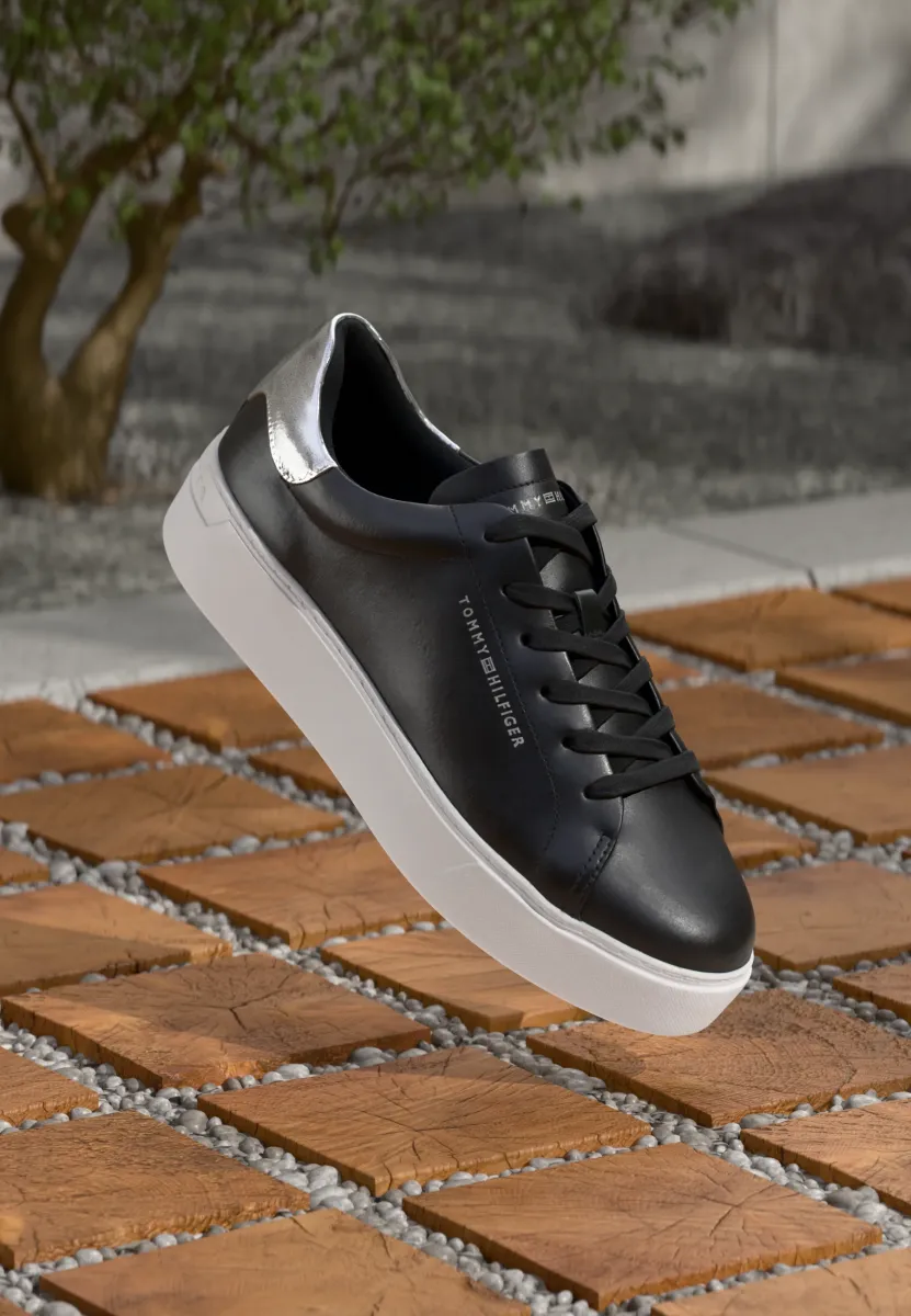 ESSENTIAL PLATFORM COURT - Sneaker low - black/silver-coloured