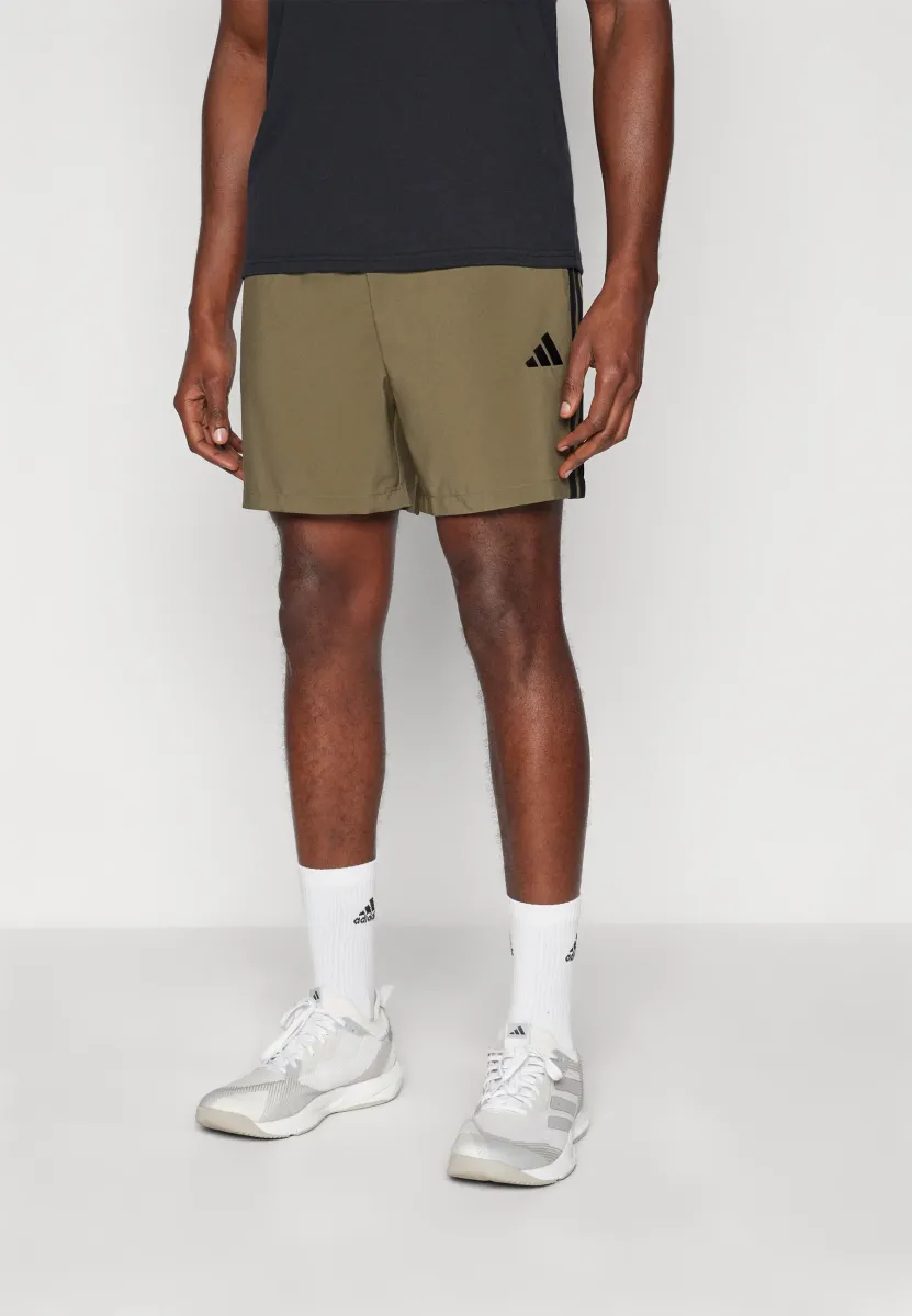 ESSENTIAL THREE STRIPES CHELSEA SHORT - Kurze Sporthose - olive strata/black