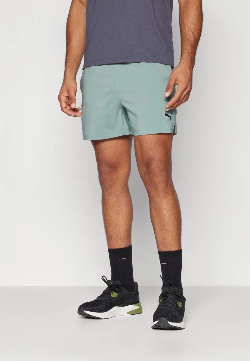 ESSENTIALS SHORT - Kurze Sporthose - green moon
