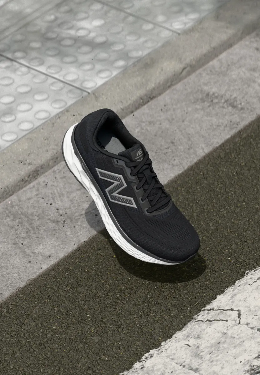 EVOZ V4 - Laufschuh Straße - black