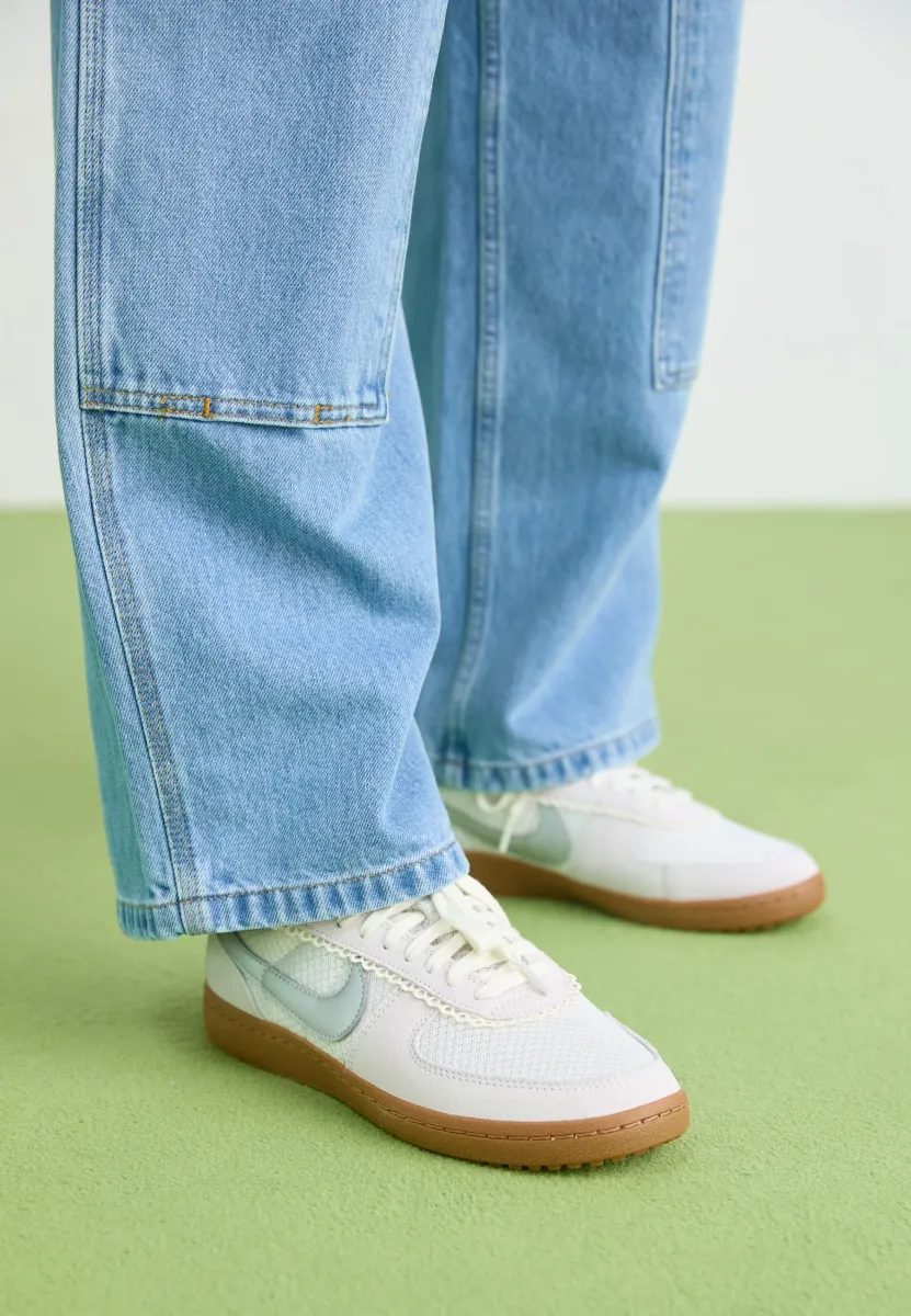 FIELD GENERAL - Sneaker low - platinum-coloured/silver-coloured/light brown
