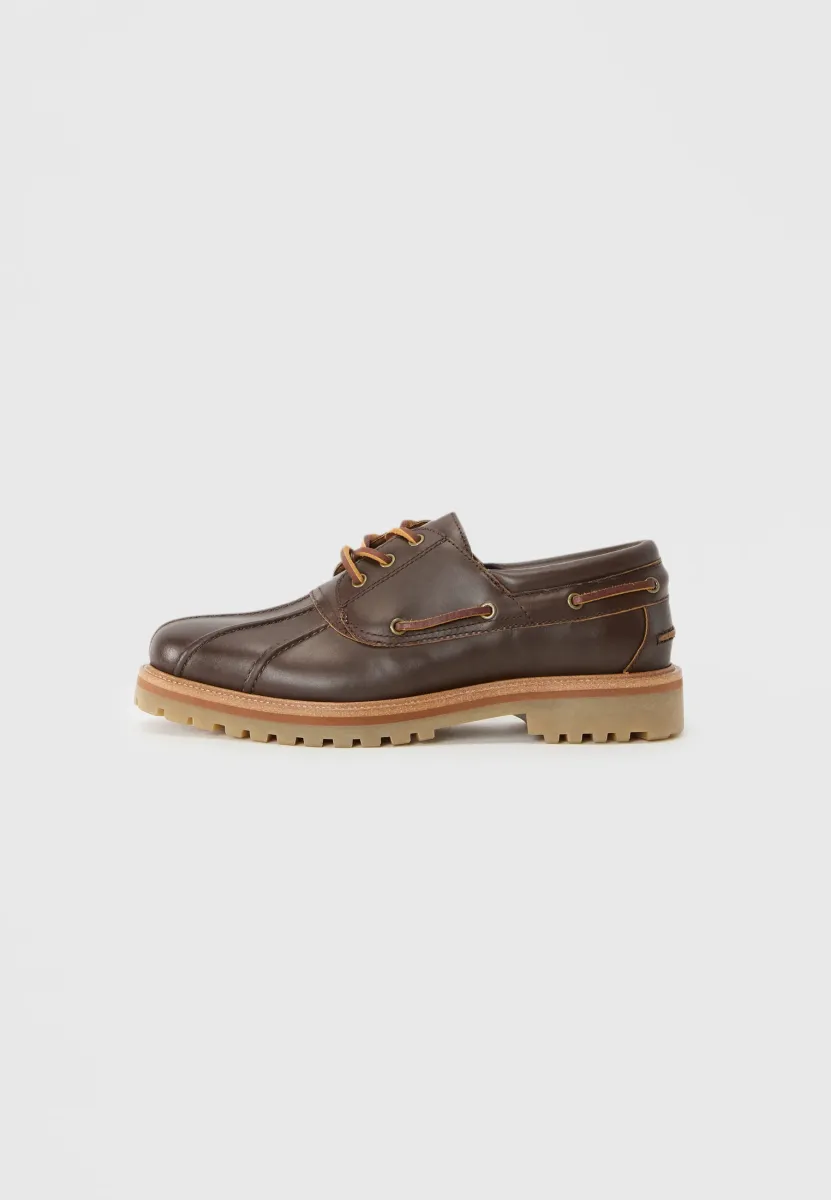 FINN - Schnürer - brown