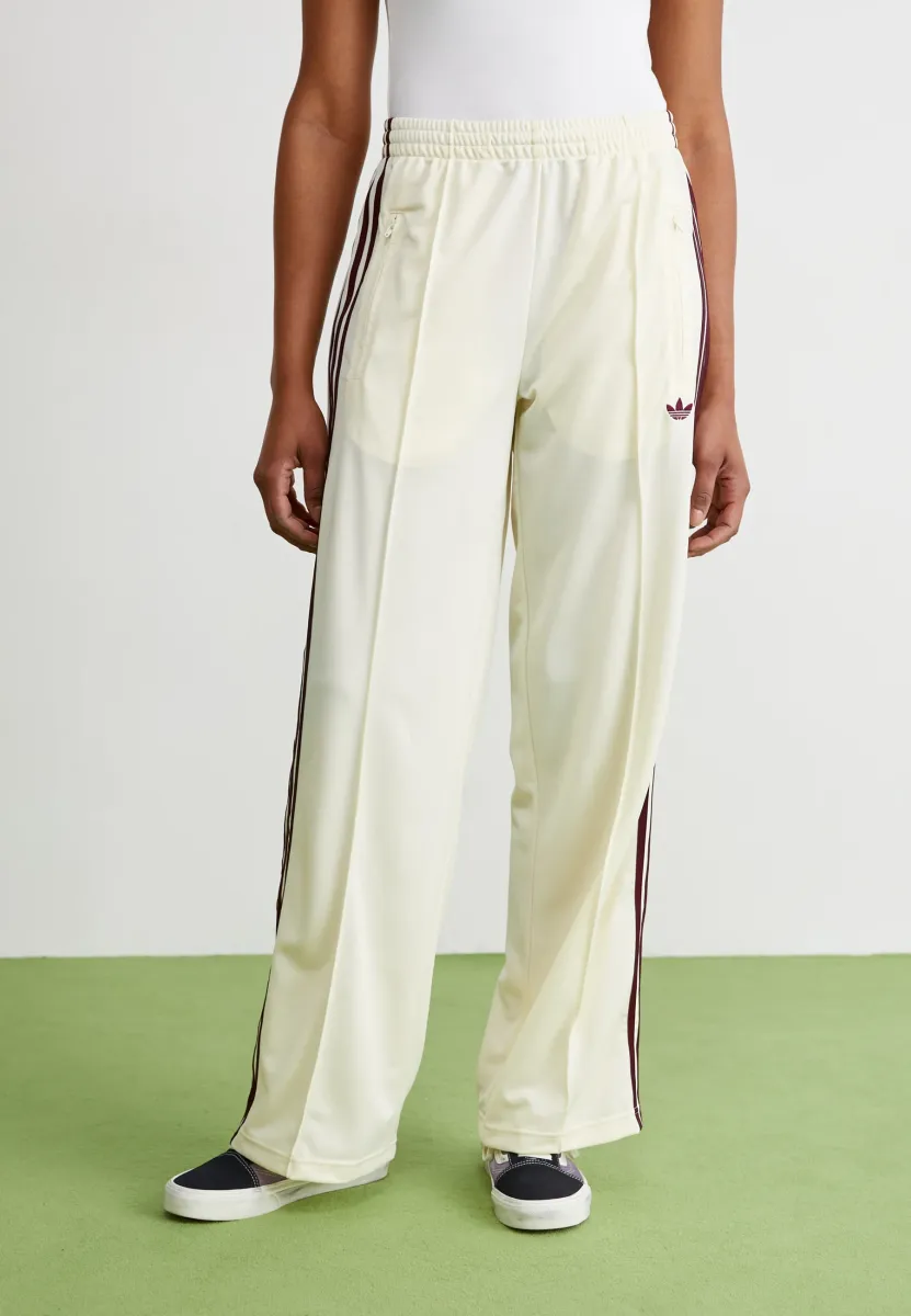 FIREBIRD - Jogginghose - cream white/maroon