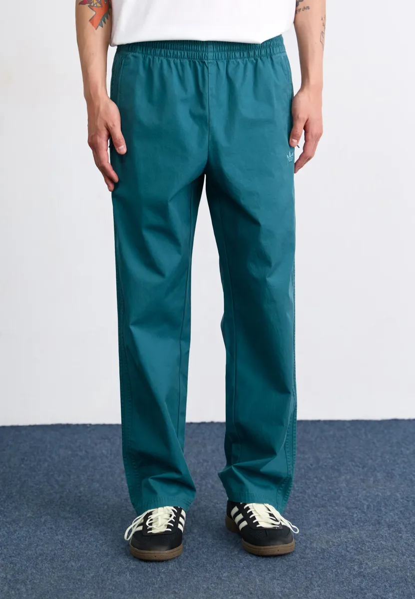 FIREBIRD PANTS - Stoffhose - tech green