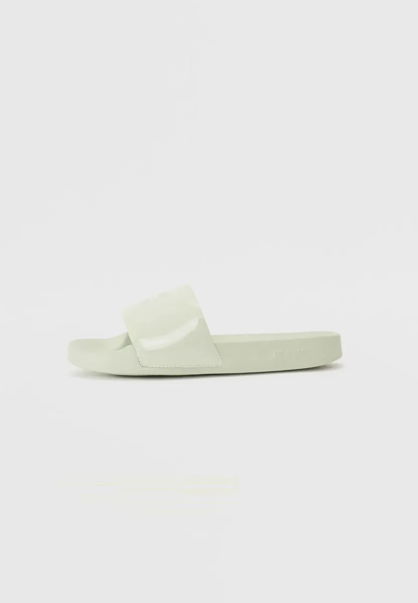 FLAG POOL SLIDE - Pantolette flach - misty sage
