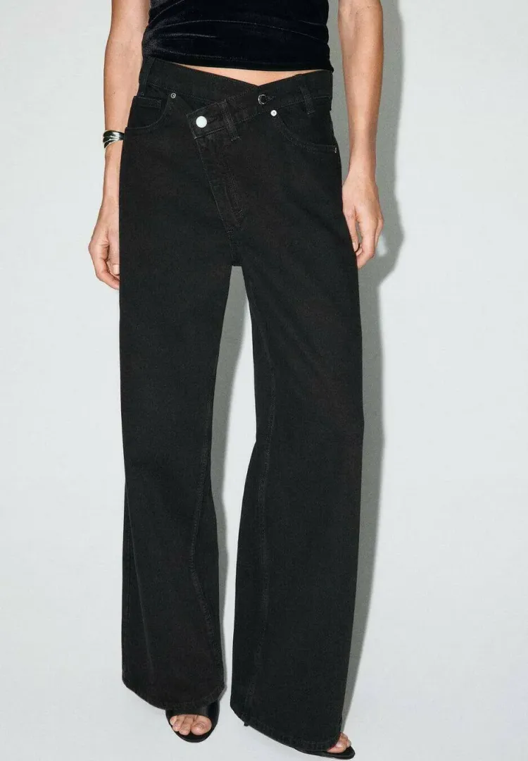 Flared Jeans - black denim