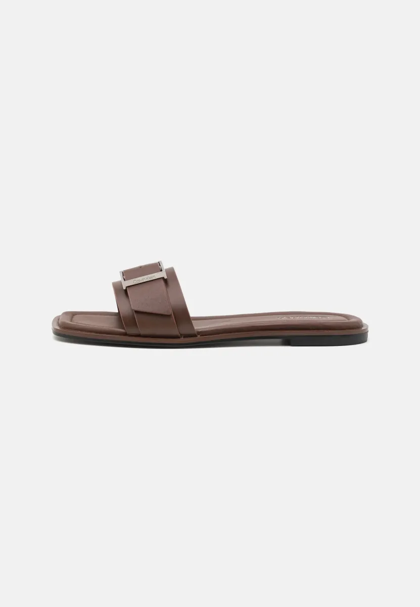FLAT SLIDE BUCKLE  - Pantolette flach - chocolate lab