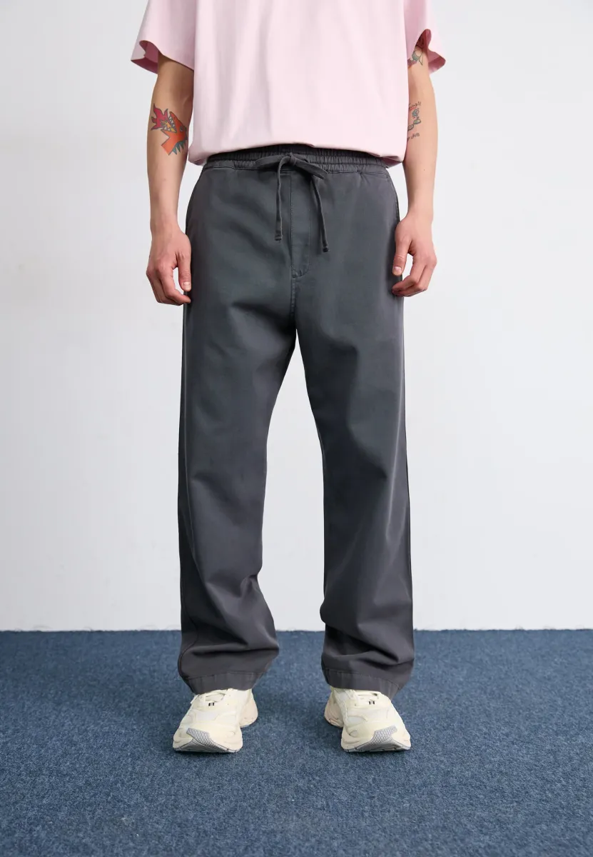 FLOYDE PANT - Jogginghose - graphite garment dyed