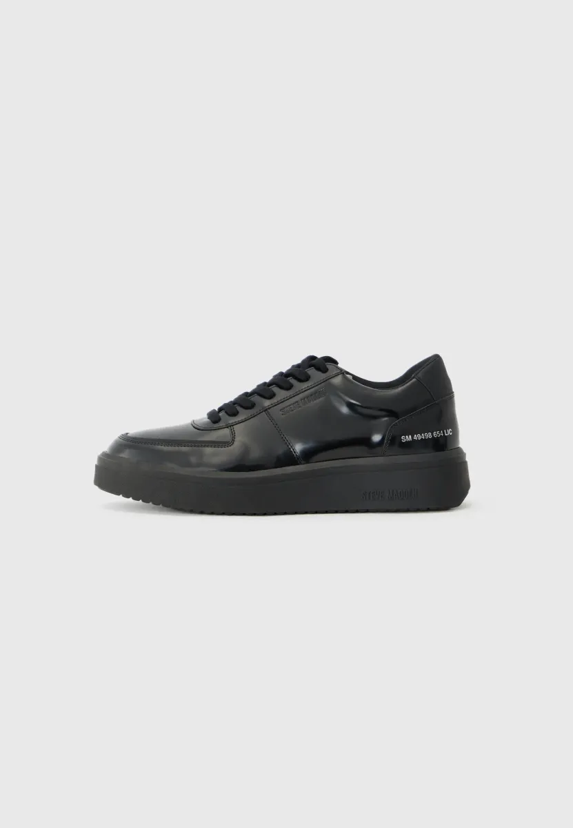 FLYNN - Sneaker low - black