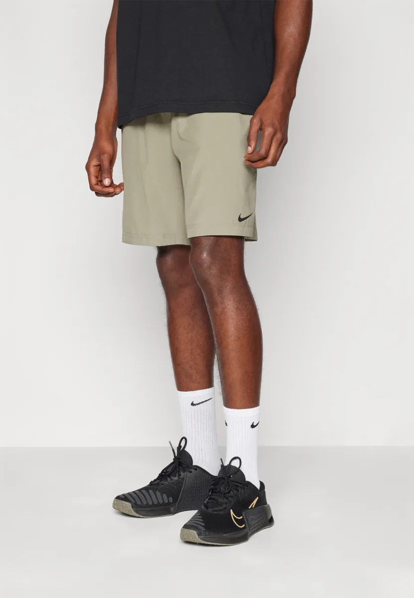 FORM - Kurze Sporthose - light army/black