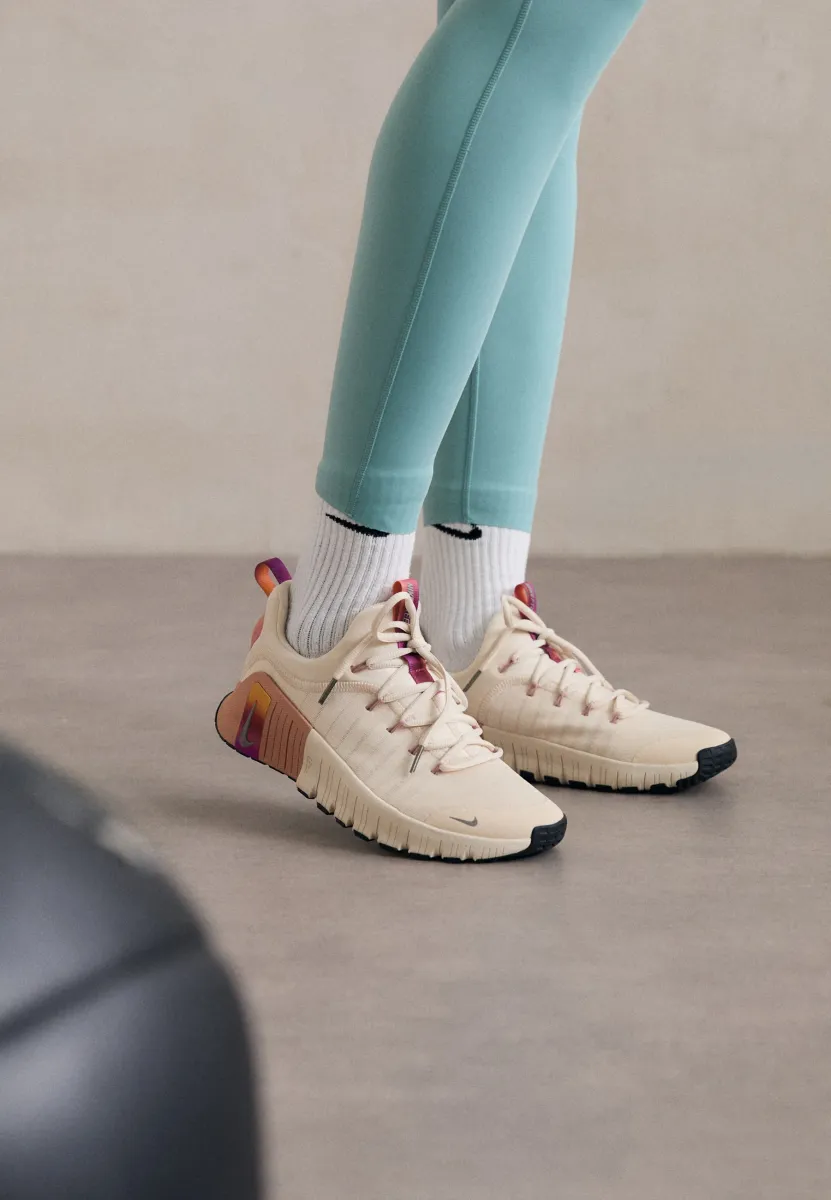 FREE METCON 6 SE - Trainingsschuh - pearl white/metallic pewter/multi-color/black/rose gold-coloured