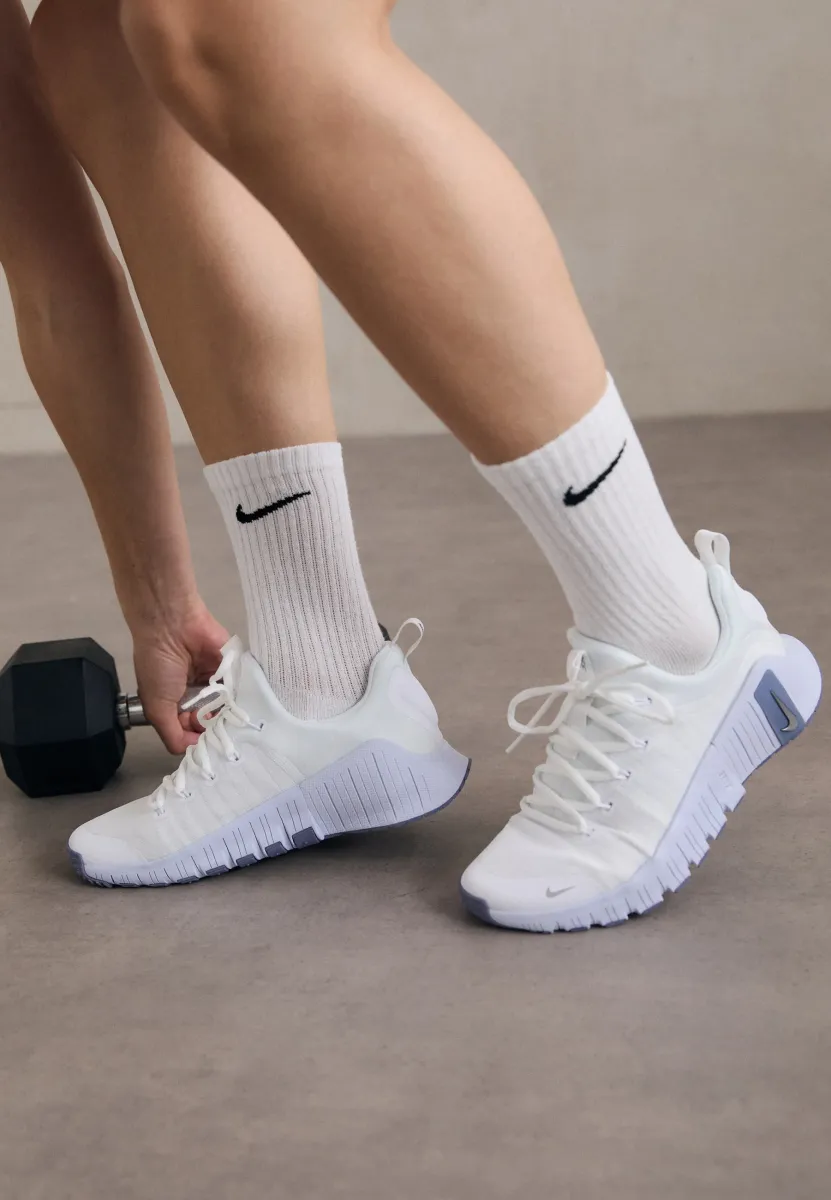 FREE METCON 6 - Trainingsschuh - white/metallic silver-coloured/blue