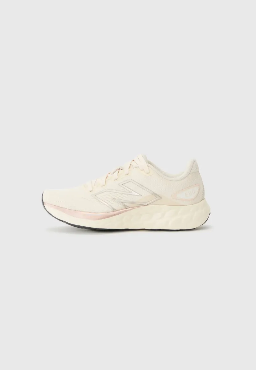 FRESH FOAM 680 - Laufschuh Straße - off white