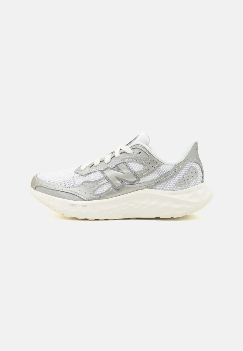 FRESH FOAM ARISHI V4 - Laufschuh Straße - silver metallic
