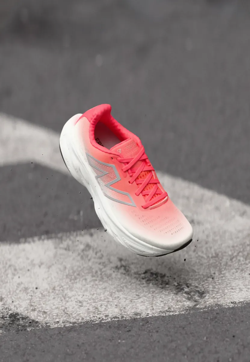 FRESH FOAM X 1080 - Laufschuh Straße - urgent red