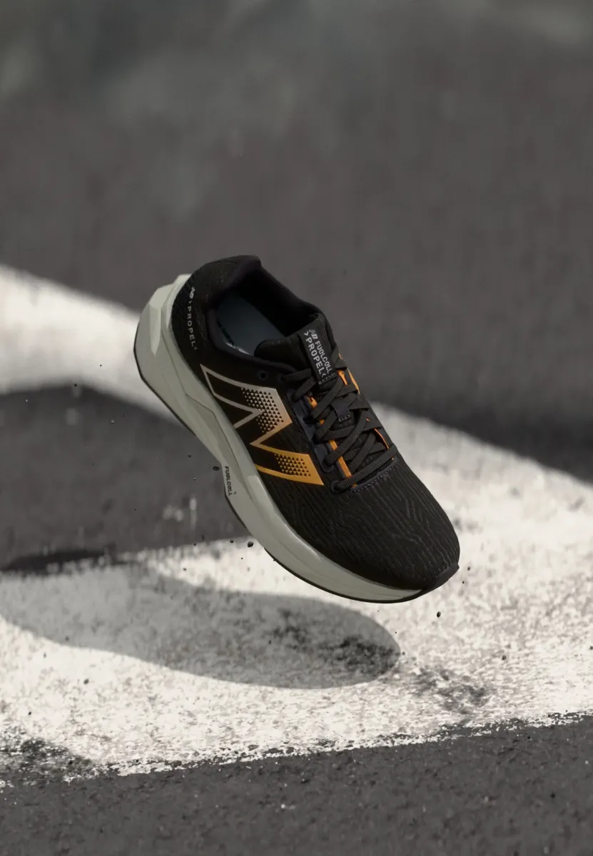 FUELCELL PROPEL V5 - Laufschuh Straße - black