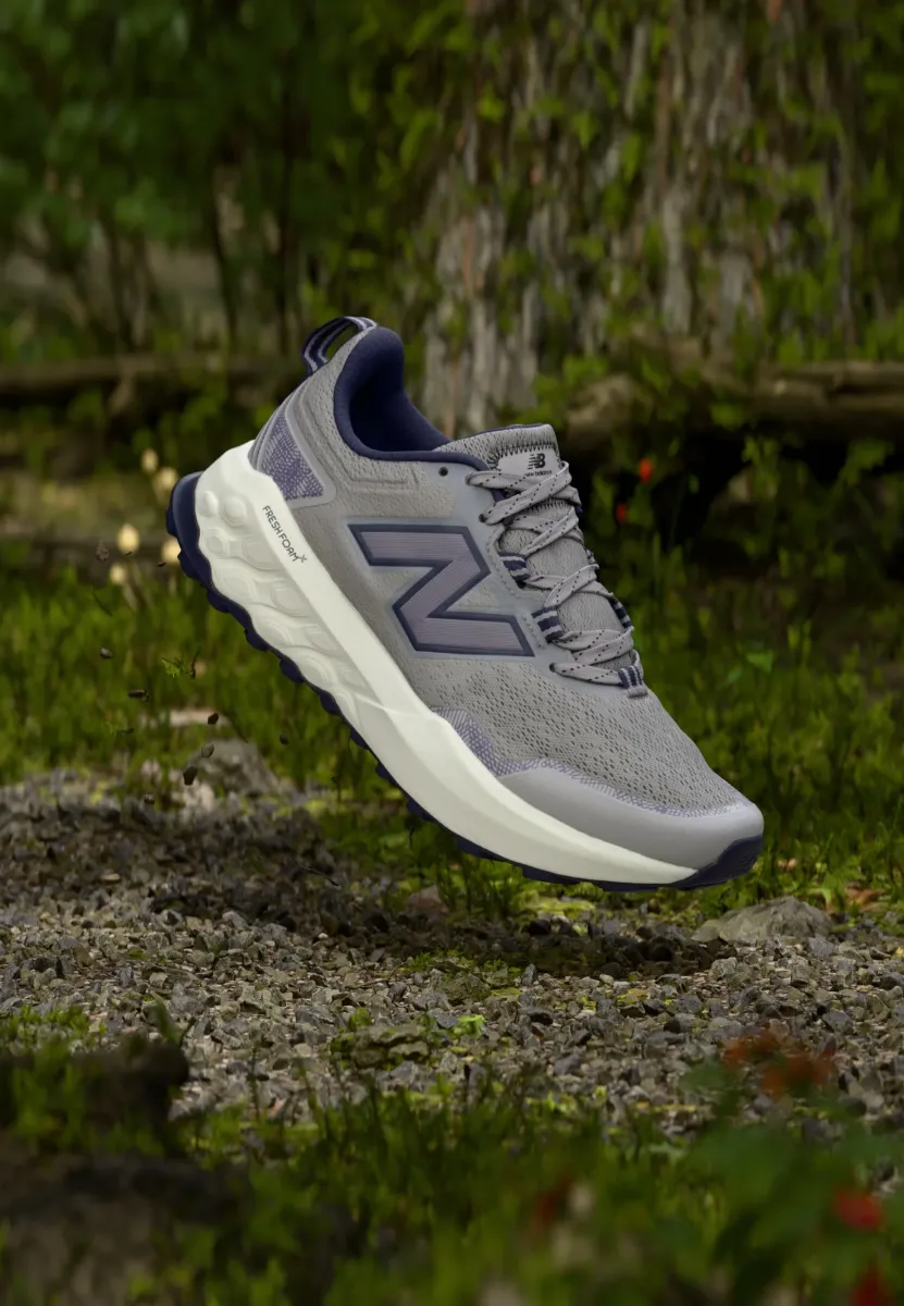 GAROE - Laufschuh Trail - truffle salt