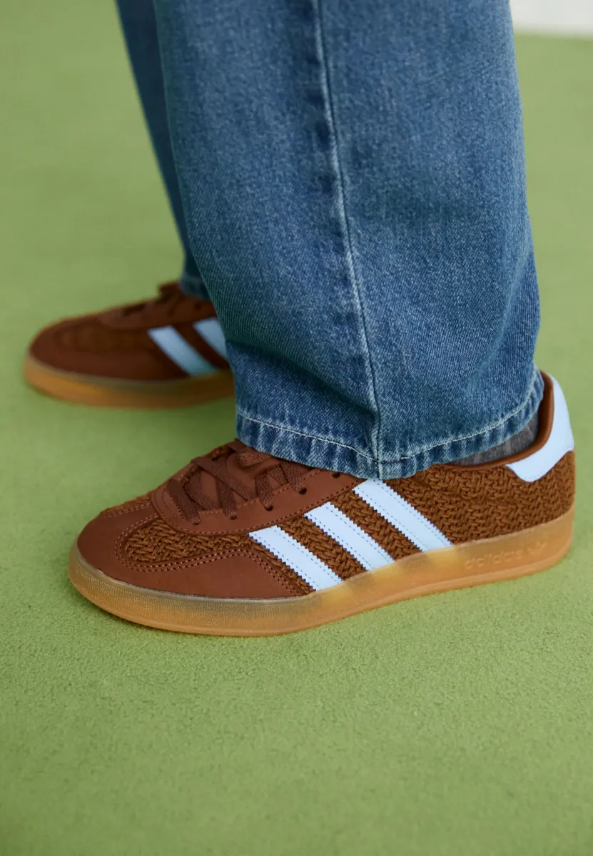 GAZELLE INDOOR  - Sneaker low - preloved brown/clear sky/gum