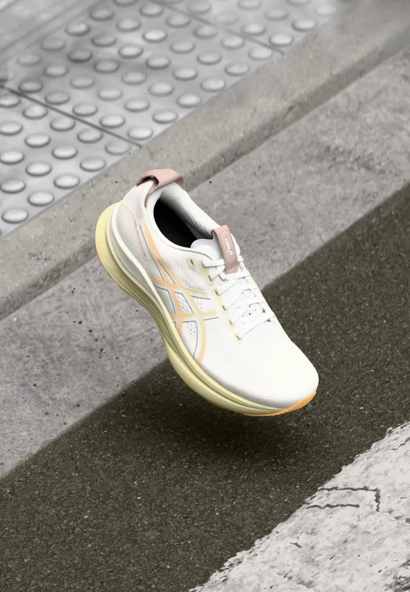 GEL KAYANO 32 - Laufschuh Straße - white/orange glow