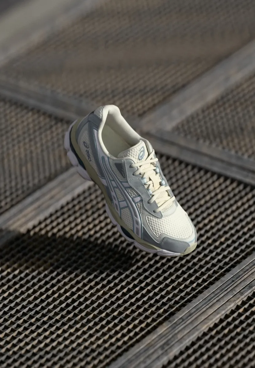 GEL NYC 2055 UNISEX - Sneaker low - cream/dolphin grey