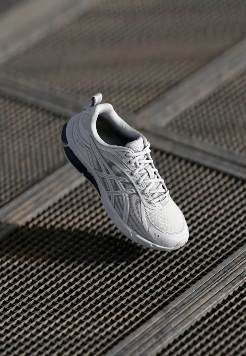 GEL QUANTUM UNISEX - Sneaker low - white/cloud grey