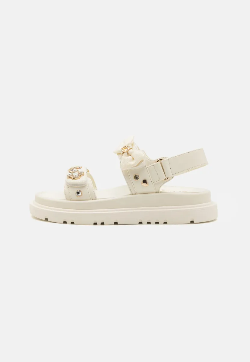 GEMIMA - Plateausandalette - white