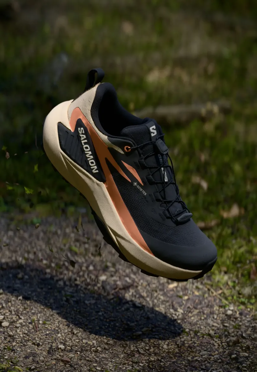 GENESIS GTX - Laufschuh Trail - black/tender peach/fusion coral