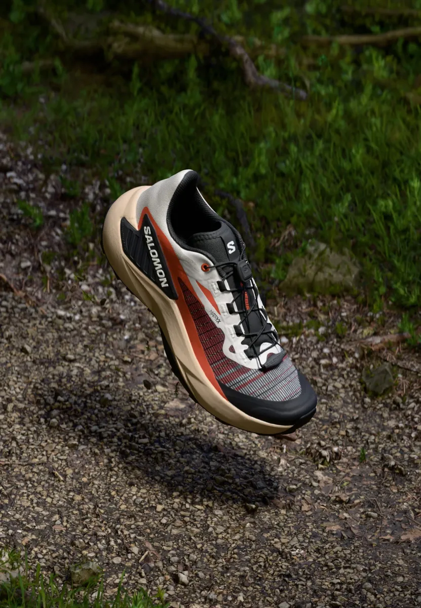 GENESIS - Laufschuh Trail - fusion coral/tender peach/black