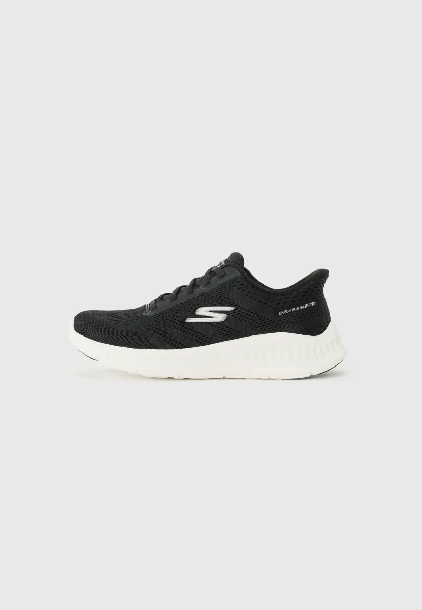 GO WALK NOW - Sneaker low - black/white