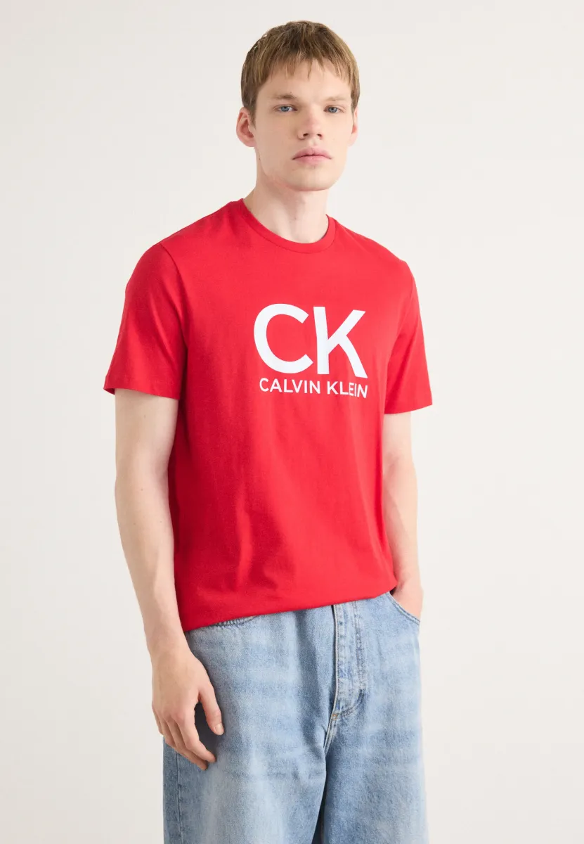 GRAPHIC TEE - T-Shirt print - berry sangria