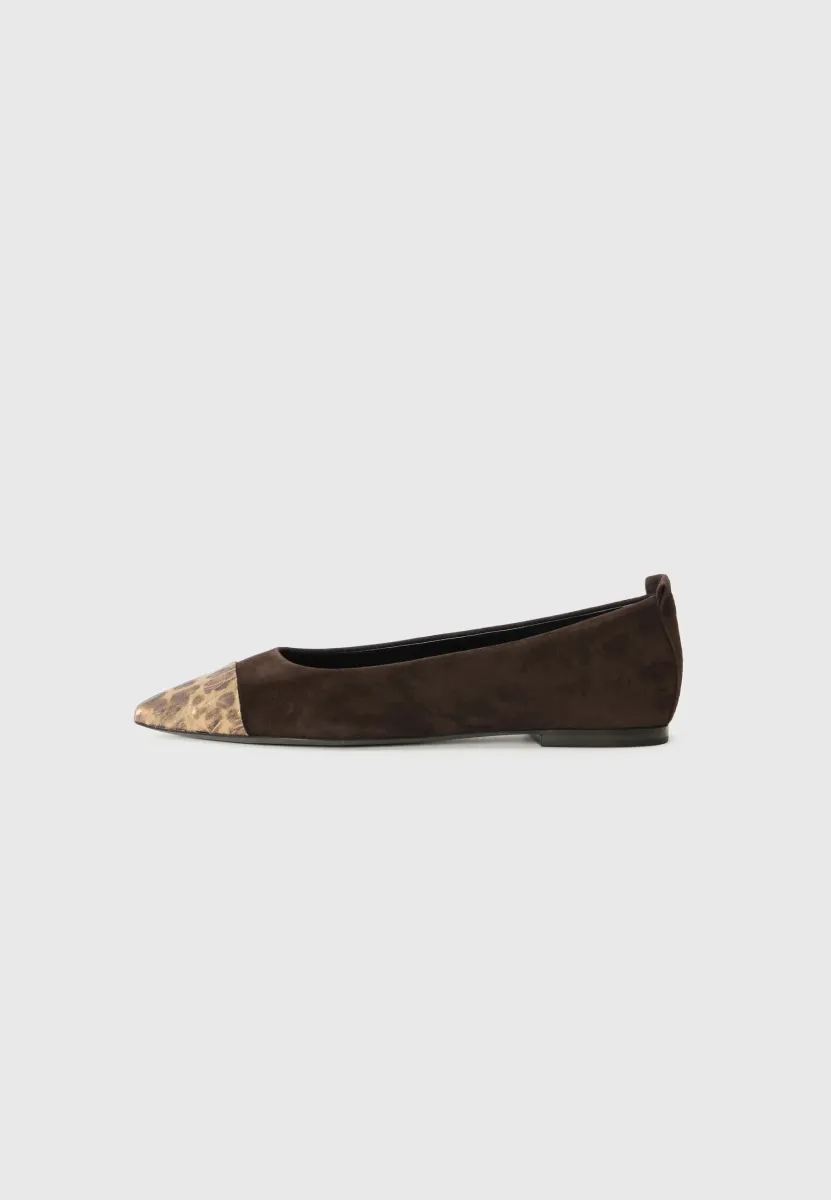 GRETA - Klassischer Ballerina - gold/mocca