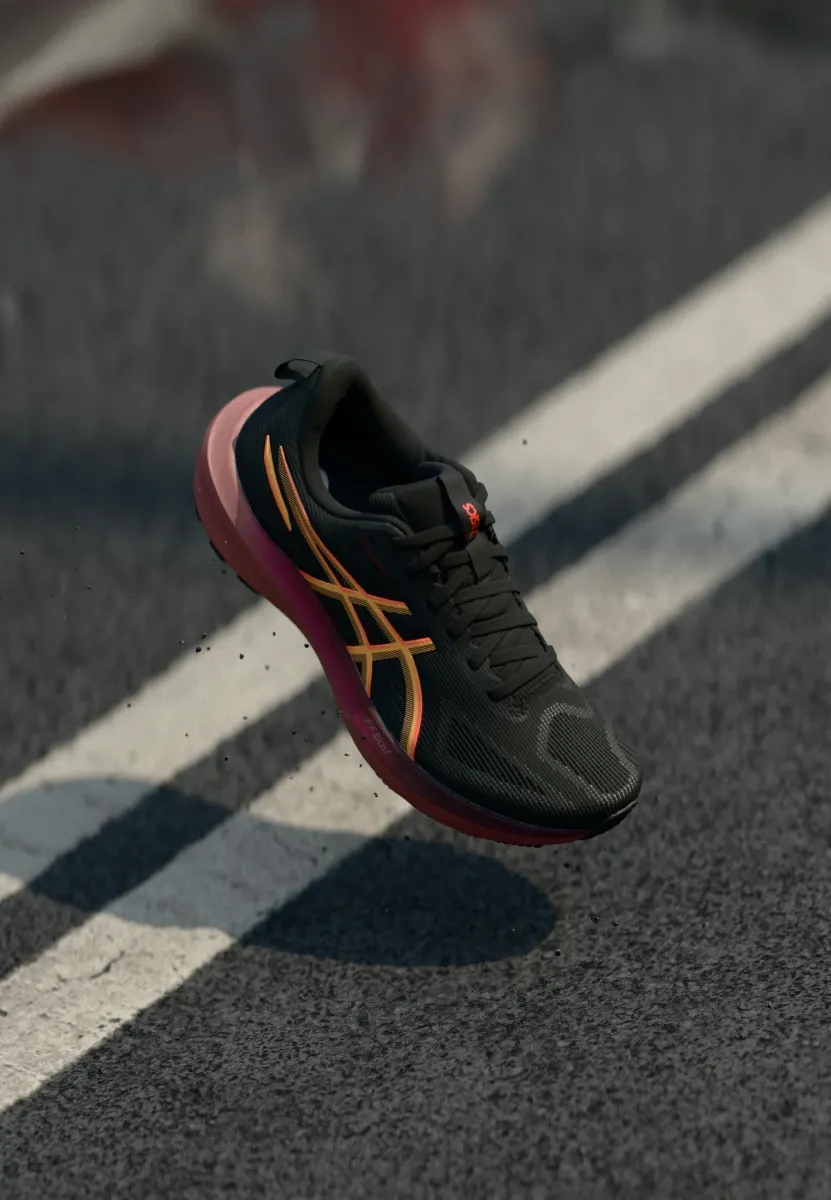 GT 1000 14 - Laufschuh Straße - black/vivid coral