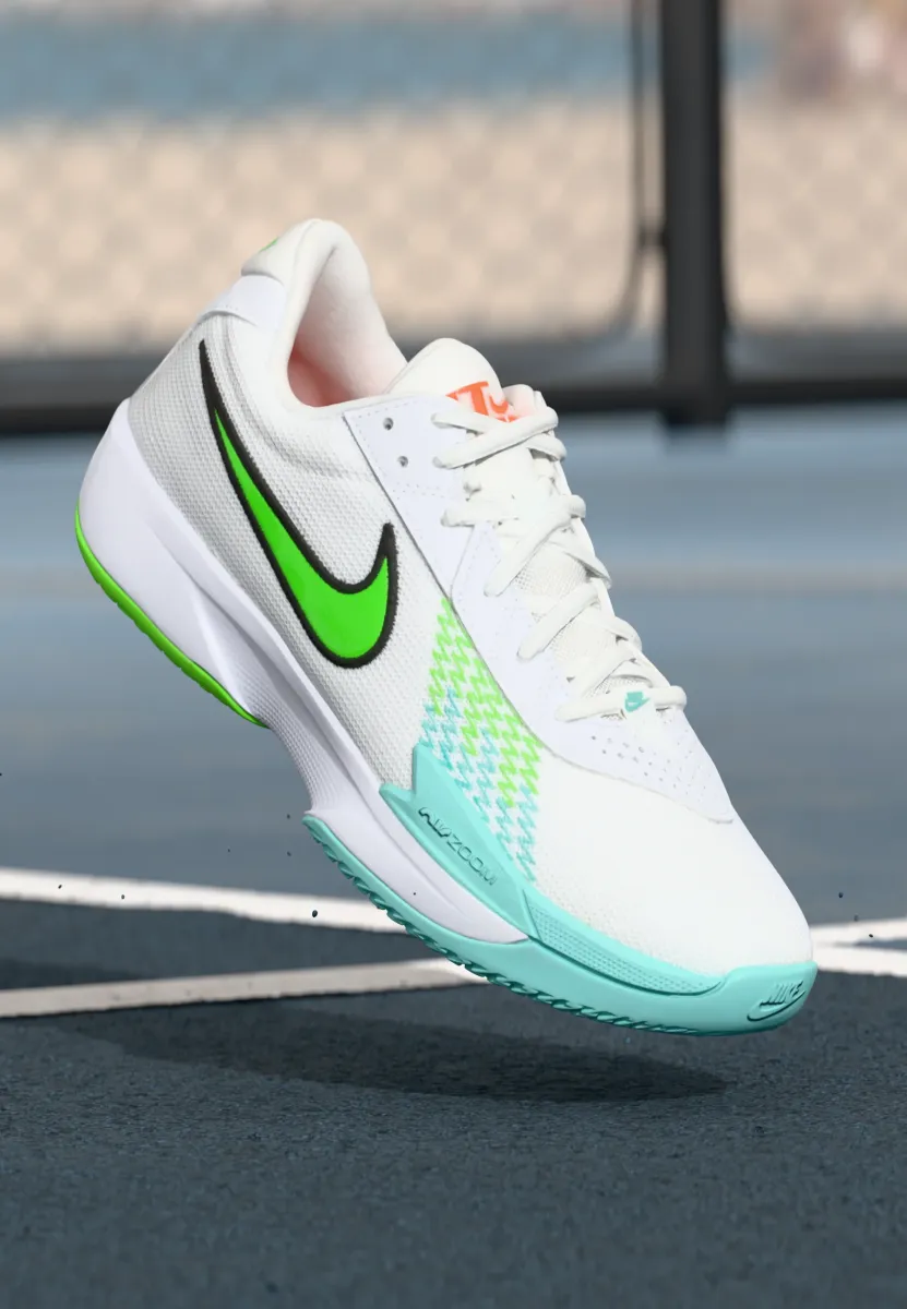 GT CUT ACADEMY - Basketballschuh - white/green strike/bleached turquoise/black