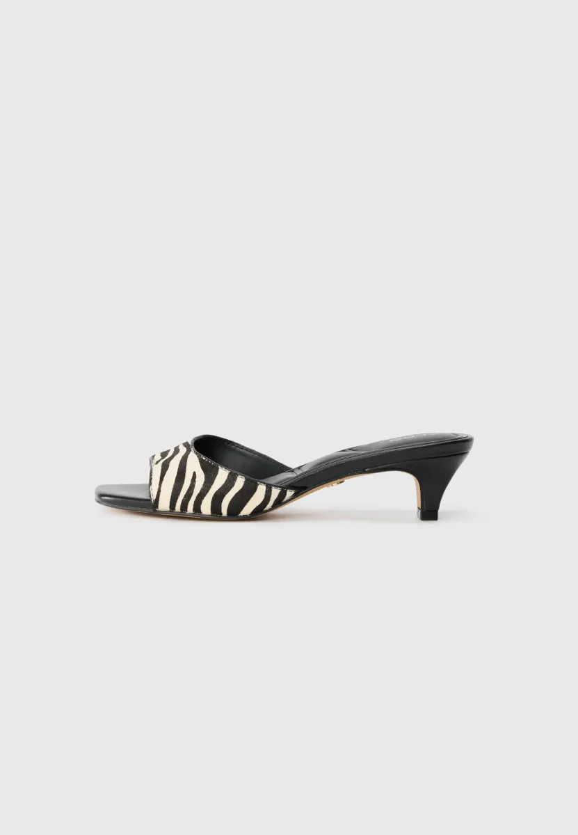 HAEDEN - Pantolette hoch - white/black