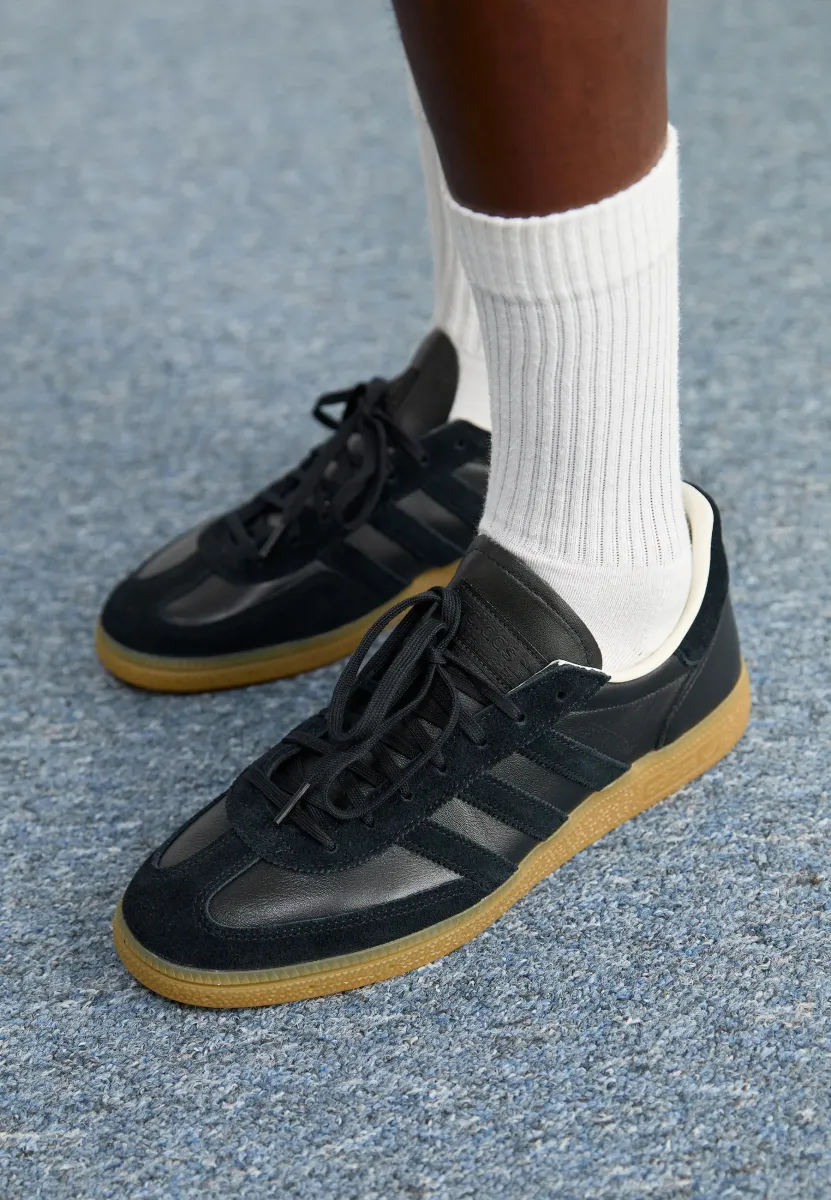 HANDBALL SPEZIAL UNISEX - Sneaker low - core black