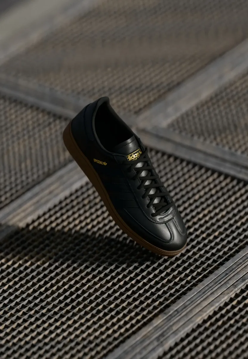 HANDBALL SPEZIAL UNISEX - Sneaker low - core black/carbon/gold metallic